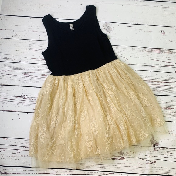 Beautees Other - Beautees knit tank tulle lace